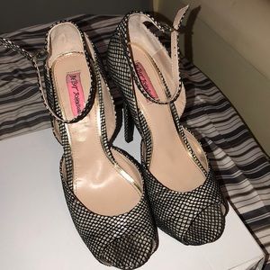 BETSEY JOHNSON HEELS